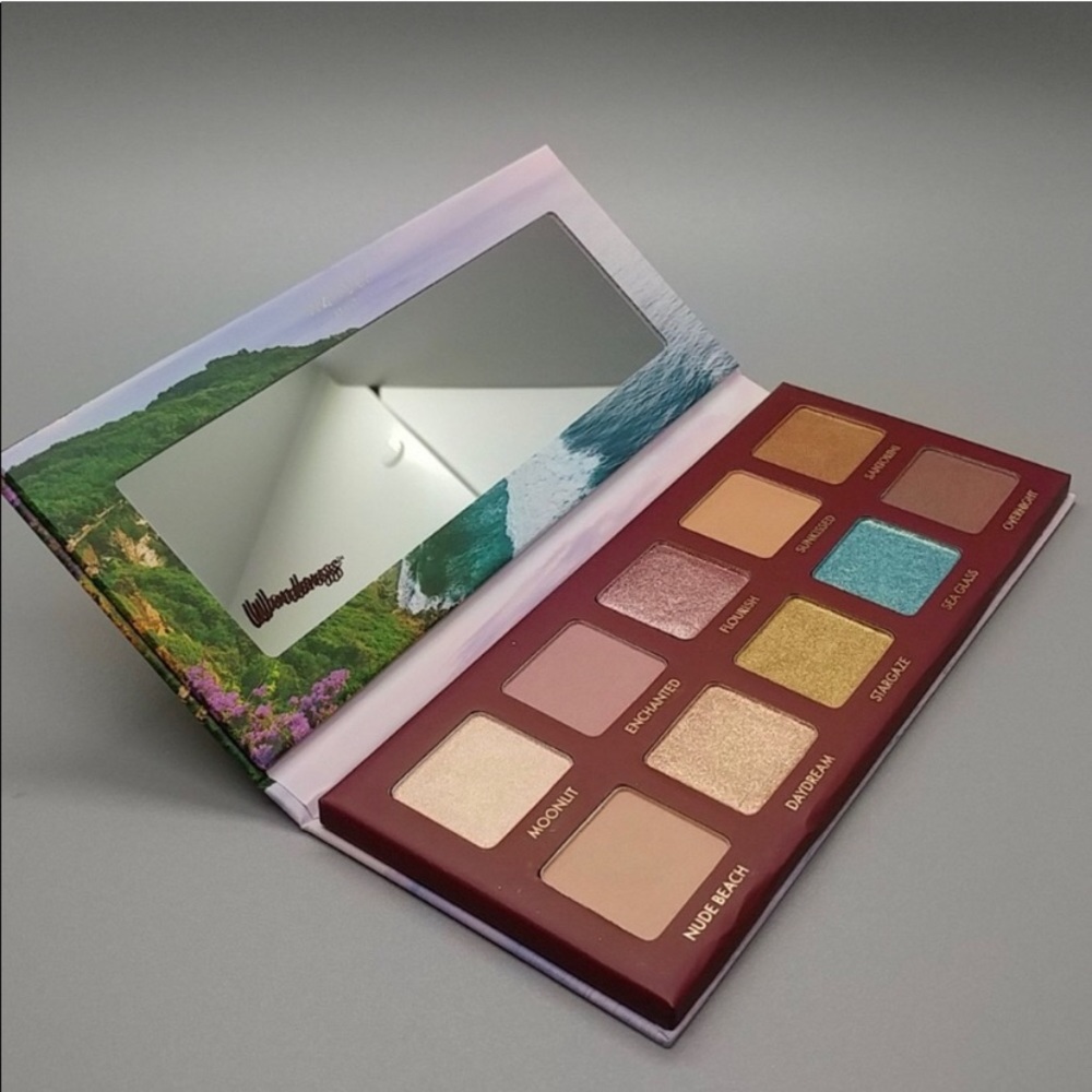 Wanderess Escape Eyeshadow Pallete